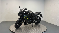 24MY Honda CBR650R E-Clutch